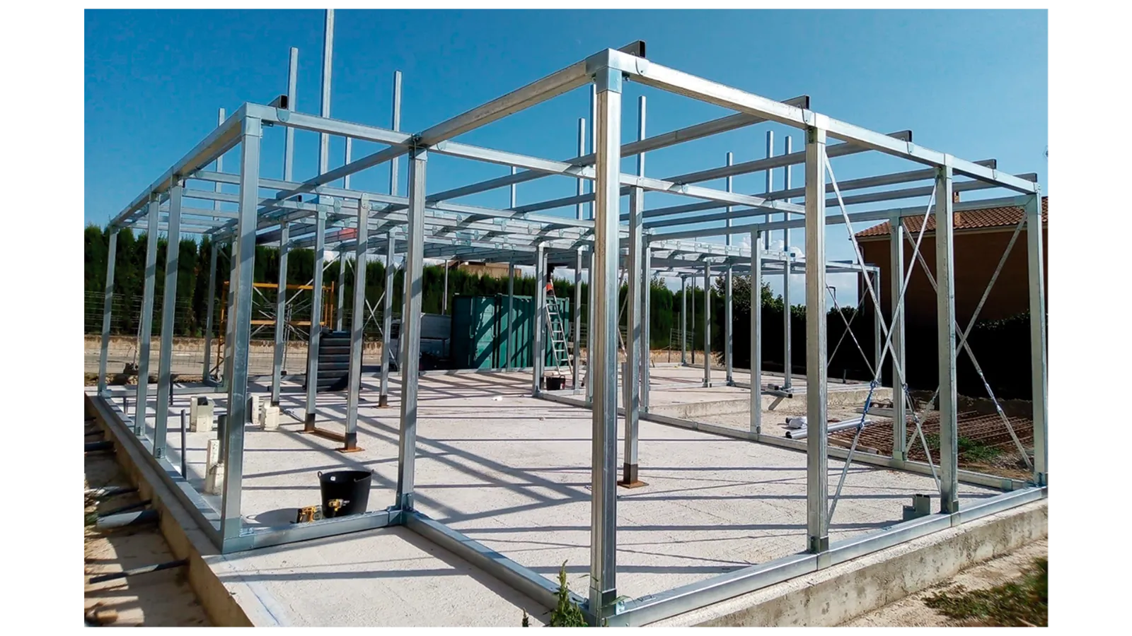 Inicio del montaje de una casa industrializada StarModul